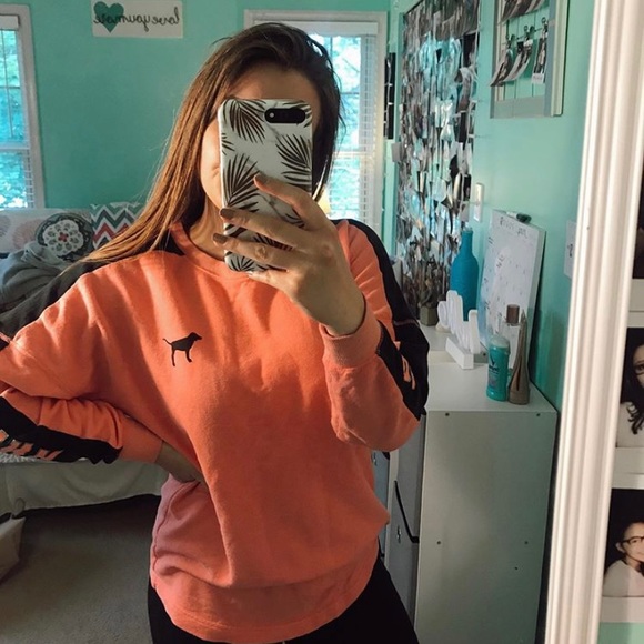 Victoria’s Secret Pink Pullover - Picture 1 of 5